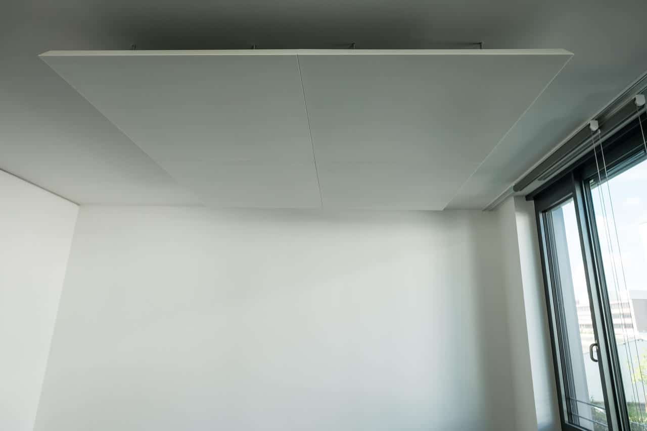 Infrarotheizung an der Decke modern und platzsparend